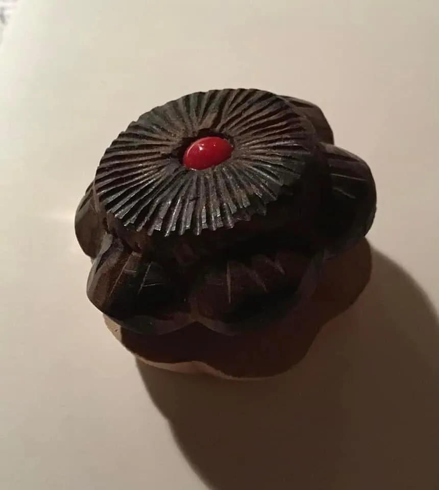 Einzigartige Gebetsnuss: Rotes Hartholz